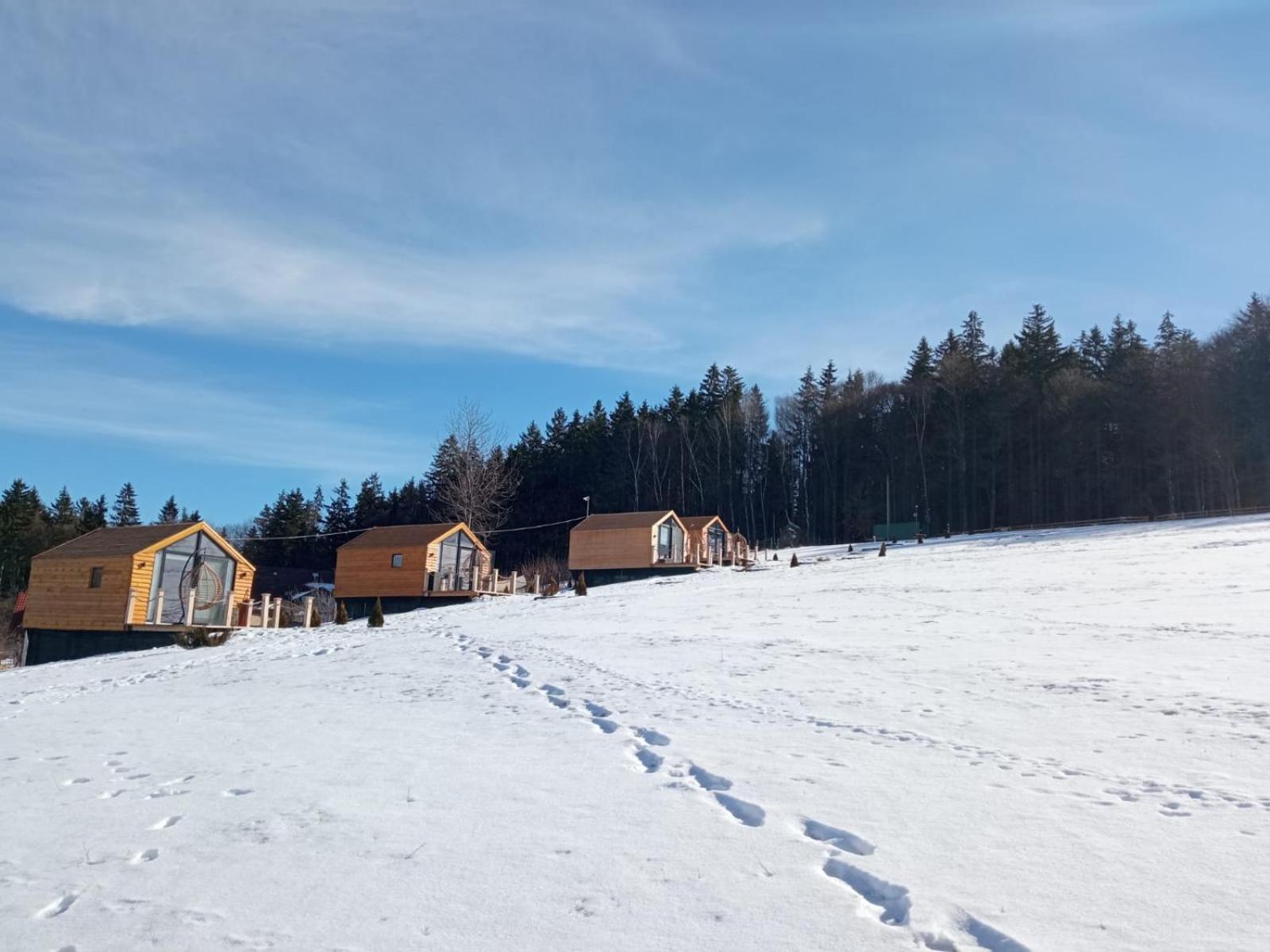 My Little Village Poiana Mărului Buitenkant foto
