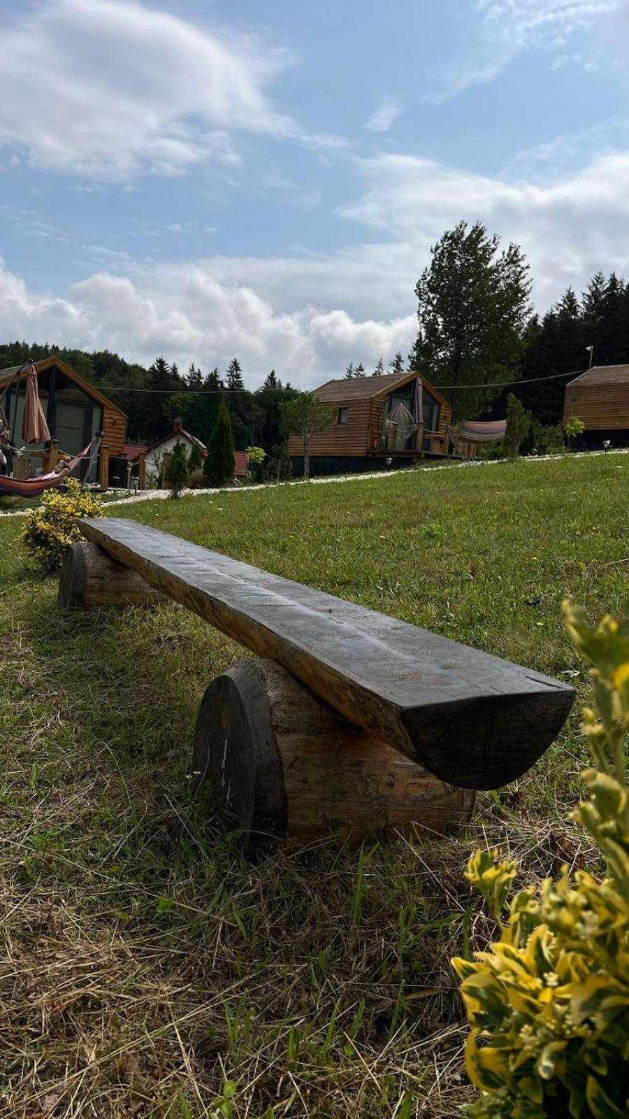 My Little Village Poiana Mărului Buitenkant foto